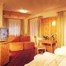 Landeck - Hotel Enzian. Landeck - Habitacion familiar .Schrofenstein aprox. 30-35 m² 