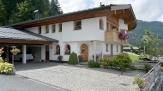 Bernhard, Haus